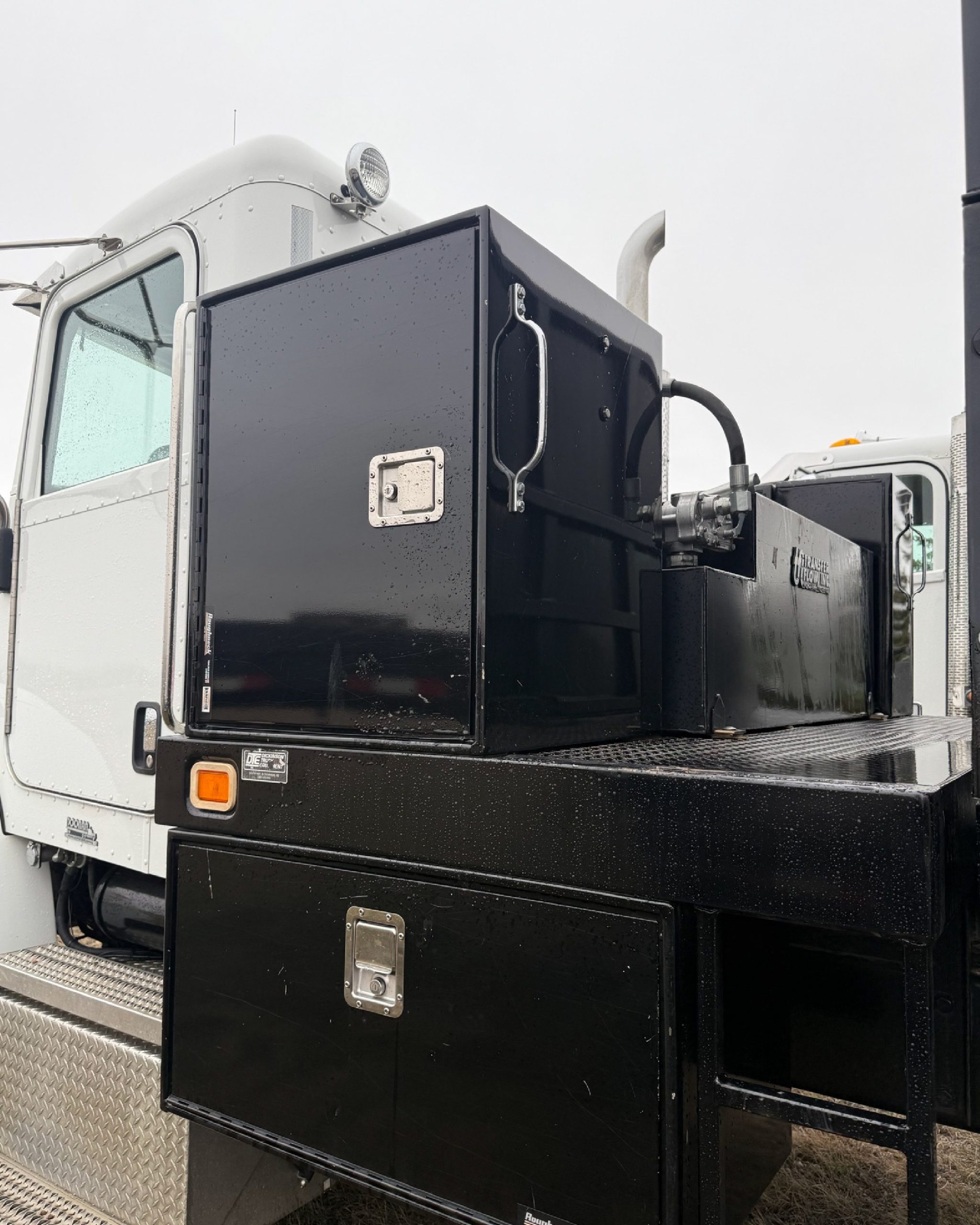 2012 Peterbuilt (Custom Woodchip Truck)